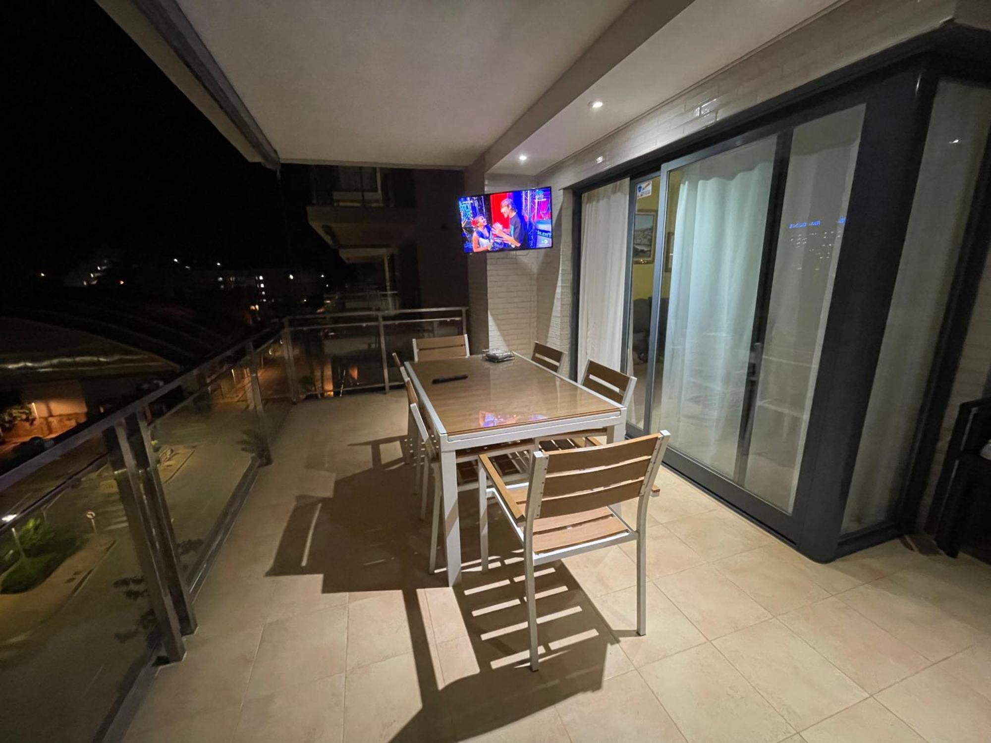 Las Terrazas - Primera Linea De Playa Con Netflix, Disney, Movistar Con Todo El Futbol, Series, Cine Y Prime Video Orpesa Kültér fotó